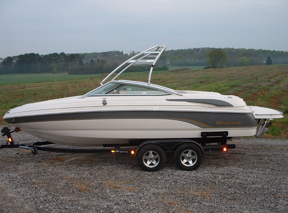 main image of 2006 bryant 219 boat with new dimension towers