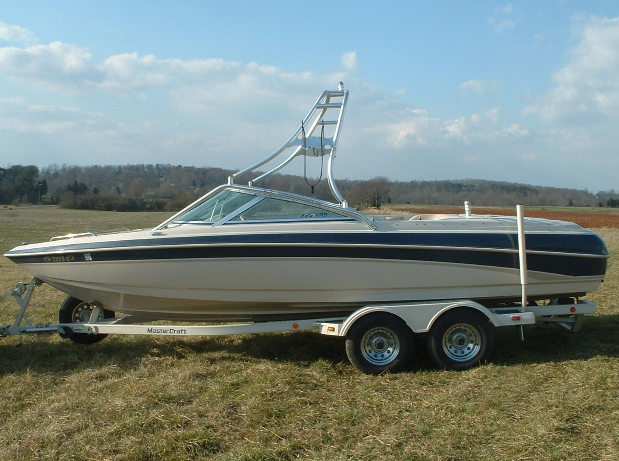 main view of 98 - 99 mastercraft maristar 225 VRS with new dimension wakeboard tower